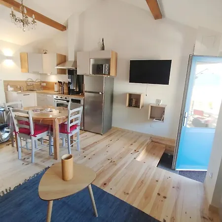 Maison De Village Avec Terrasse - Proche Ax *